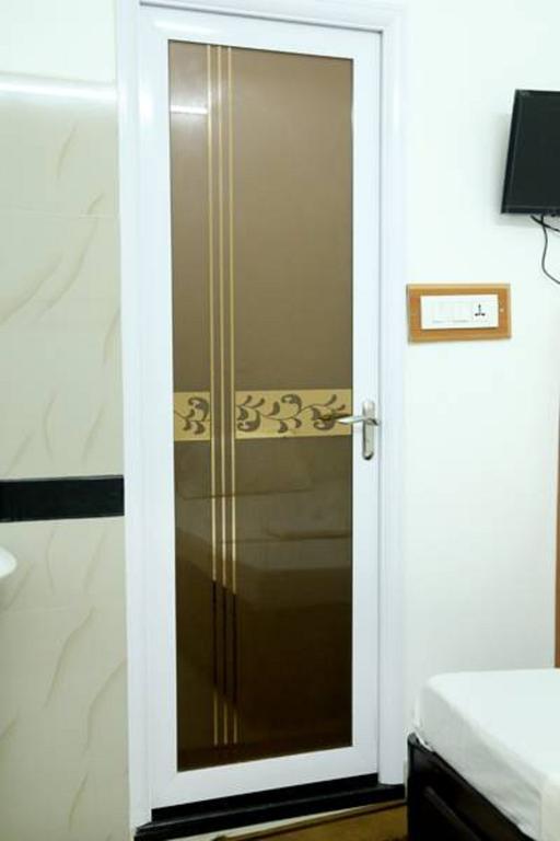 Mary Meridien Lodge Coimbatore Exterior photo